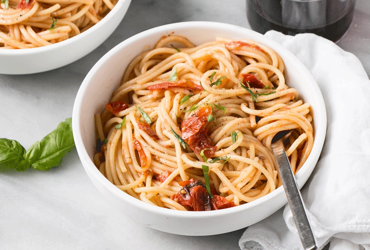Tomato and Anchovy Pasta Recipe – Young I Magazine